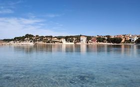 Joli studio les pieds dans l eau avec place de Parking gratuite